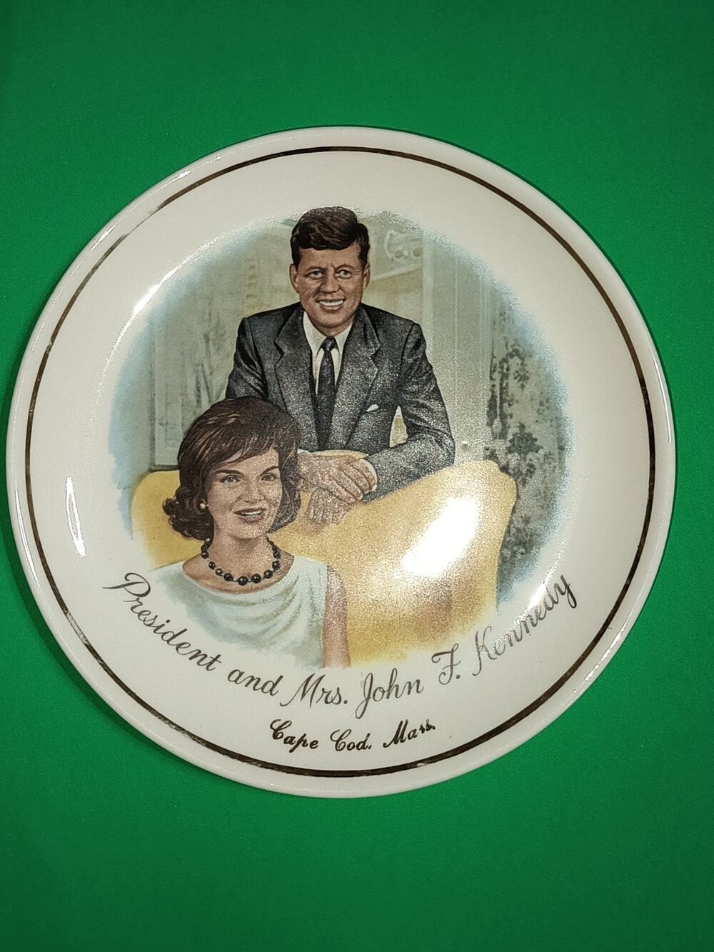 President & Mrs. John F. Kennedy Cape Cod Mass Decorative Round Collector Plate